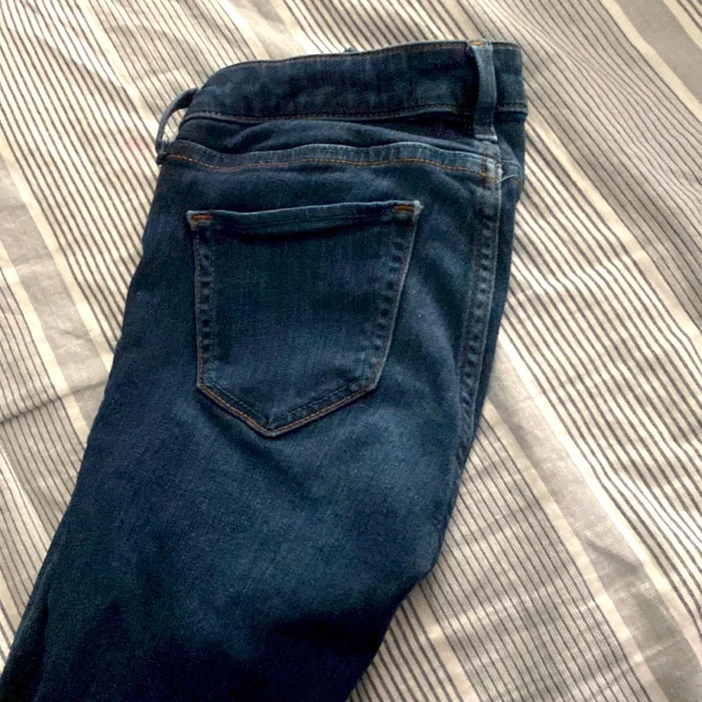 Low rise jean leggings from Hollister - Picture 2 of 3